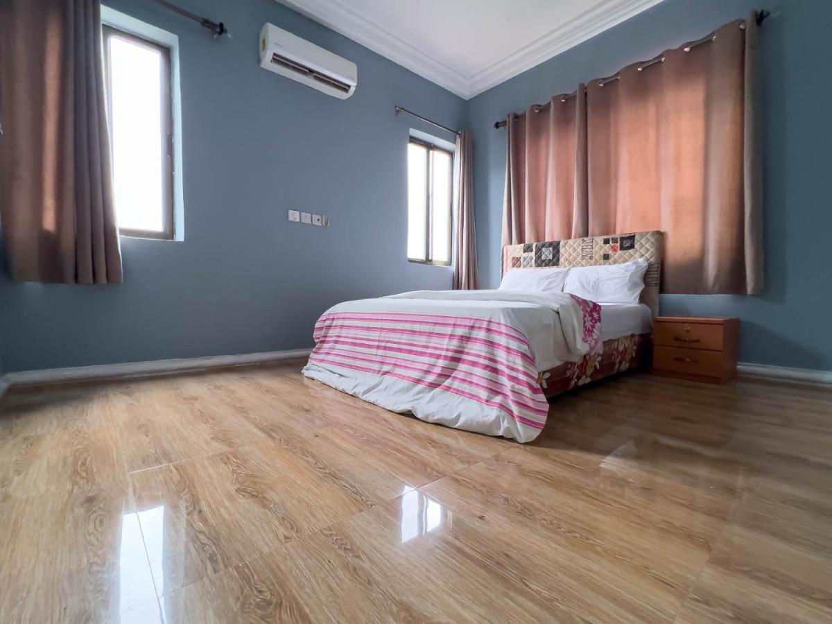 T'S Place Adenta ภายนอก รูปภาพ