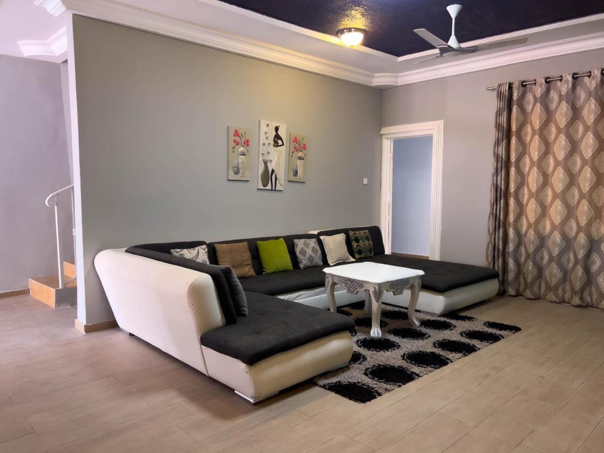 T'S Place Adenta ภายนอก รูปภาพ