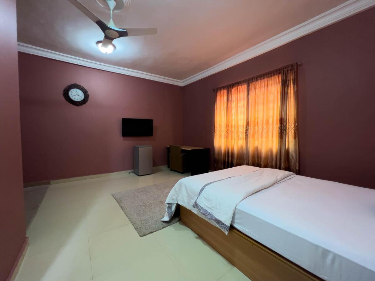 T'S Place Adenta ภายนอก รูปภาพ